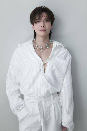 陈势安走心设计深v露胸肌新专辑藏惊喜翻唱