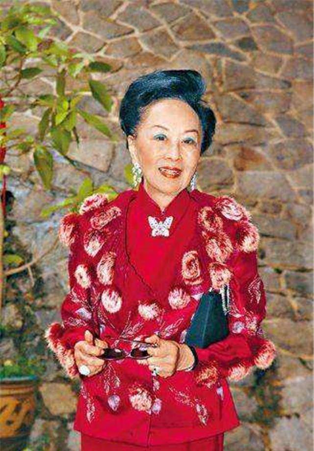 原创香港老牌四大家族少奶奶赚钱比掌门人还快身家都超过李嘉诚