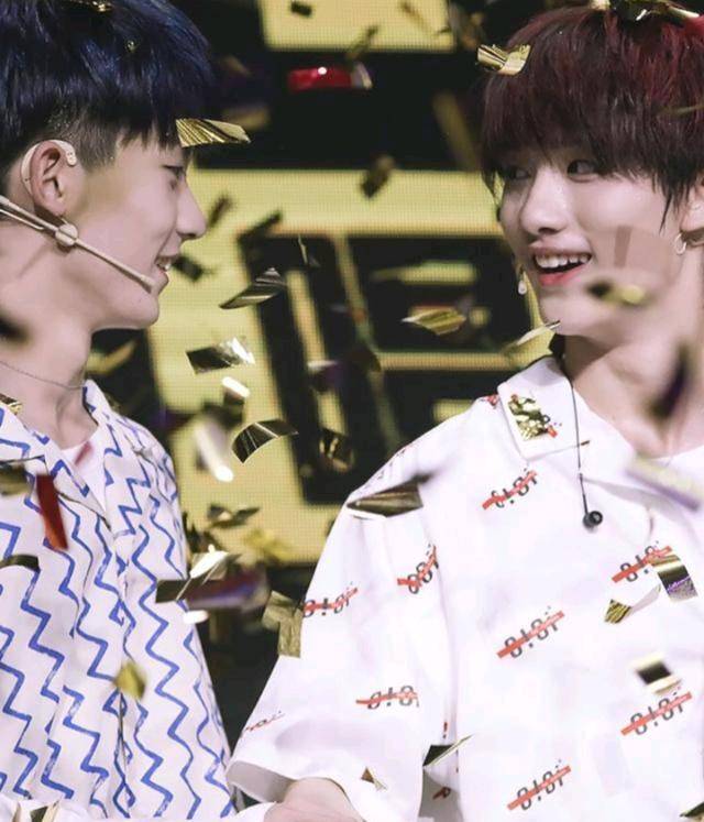 宋亚轩说了一句话,队员们秒懂,这些孩子早已不单纯了_丁程鑫_反应