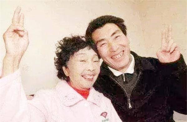 原创24年前27岁东北小伙为娶59岁老太不惜和父母断绝关系现状如何