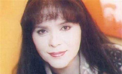 1975年,两人步入婚姻的殿堂,但1979年,黎爱莲突然遭遇不幸,她在回家的