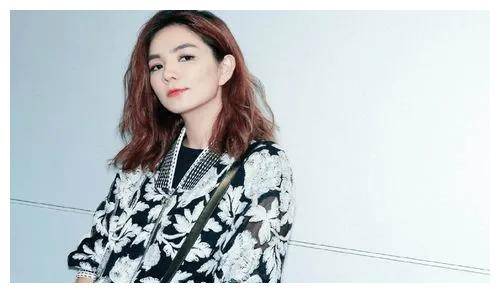 原创42岁女星ella陈嘉桦揭秘特殊爱好公开家中一丝不挂的健身秘笈