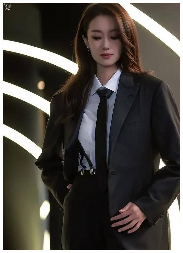 张小斐主演电影票房破百亿创中国85后女演员新记录实至名归