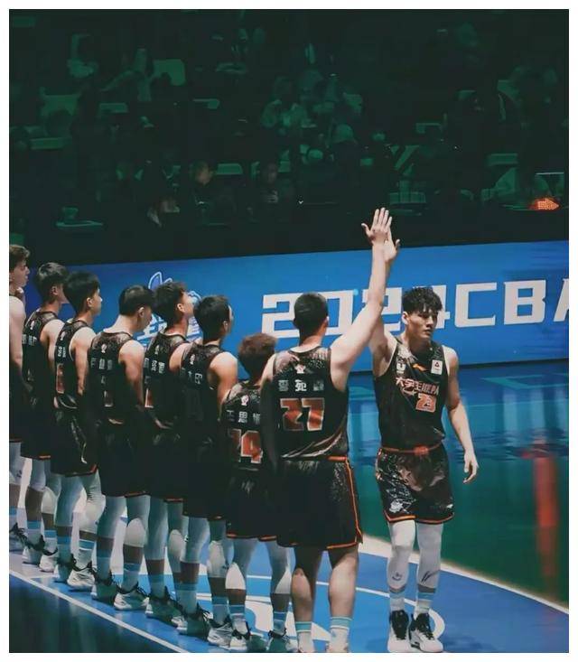 原创球迷称陈国豪cbamvp已不再适用他在职业赛场前景堪忧