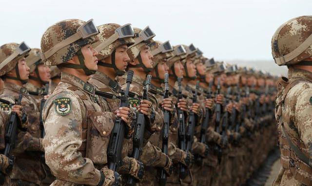 中国陆军一个师有多少人?和美军比起来,编制上区别很大