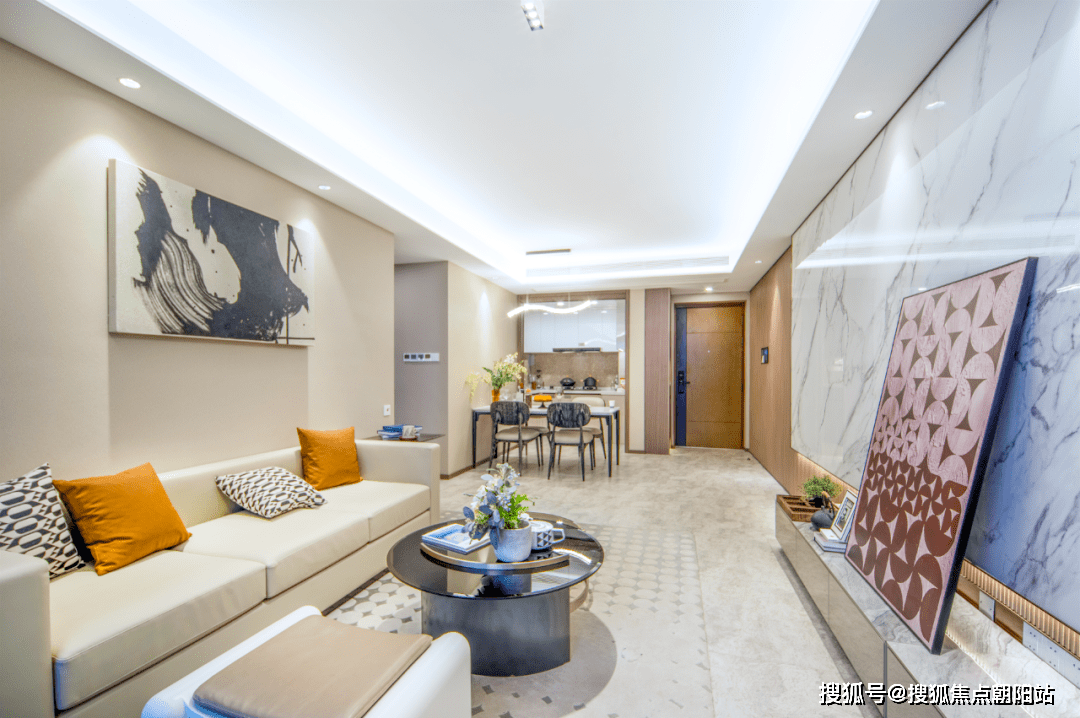 而经受收纳焦虑,主卧套房,全面宽飘窗 走入式衣帽间 独立卫浴全套配齐