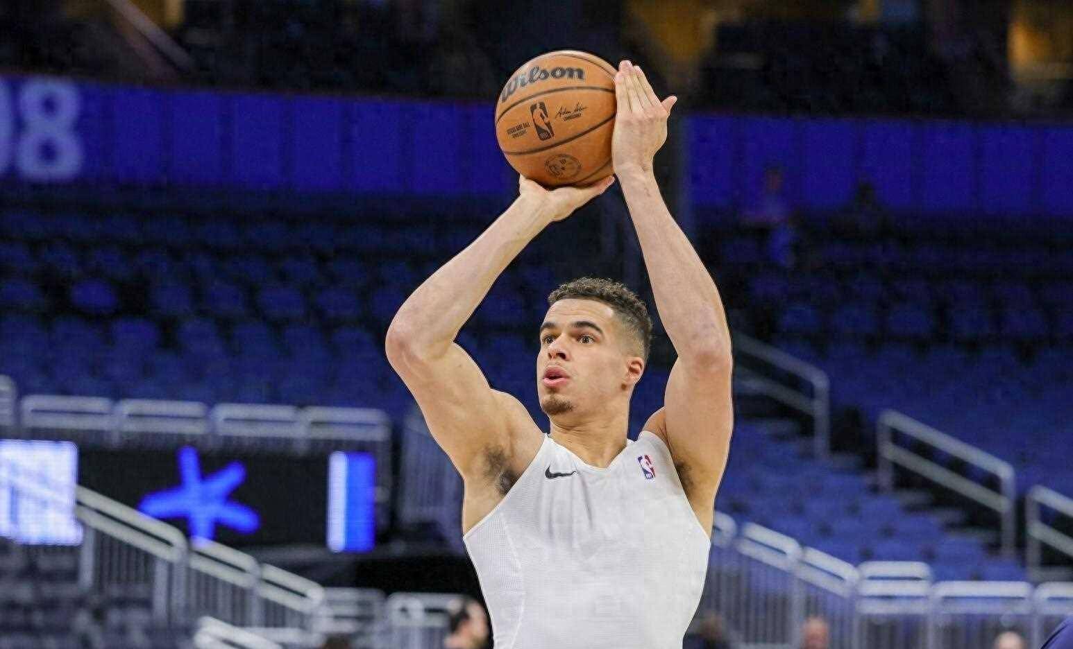 小波特以100%命中率得到25分10板同时命中5记3分 nb_比赛_瞬间_生活