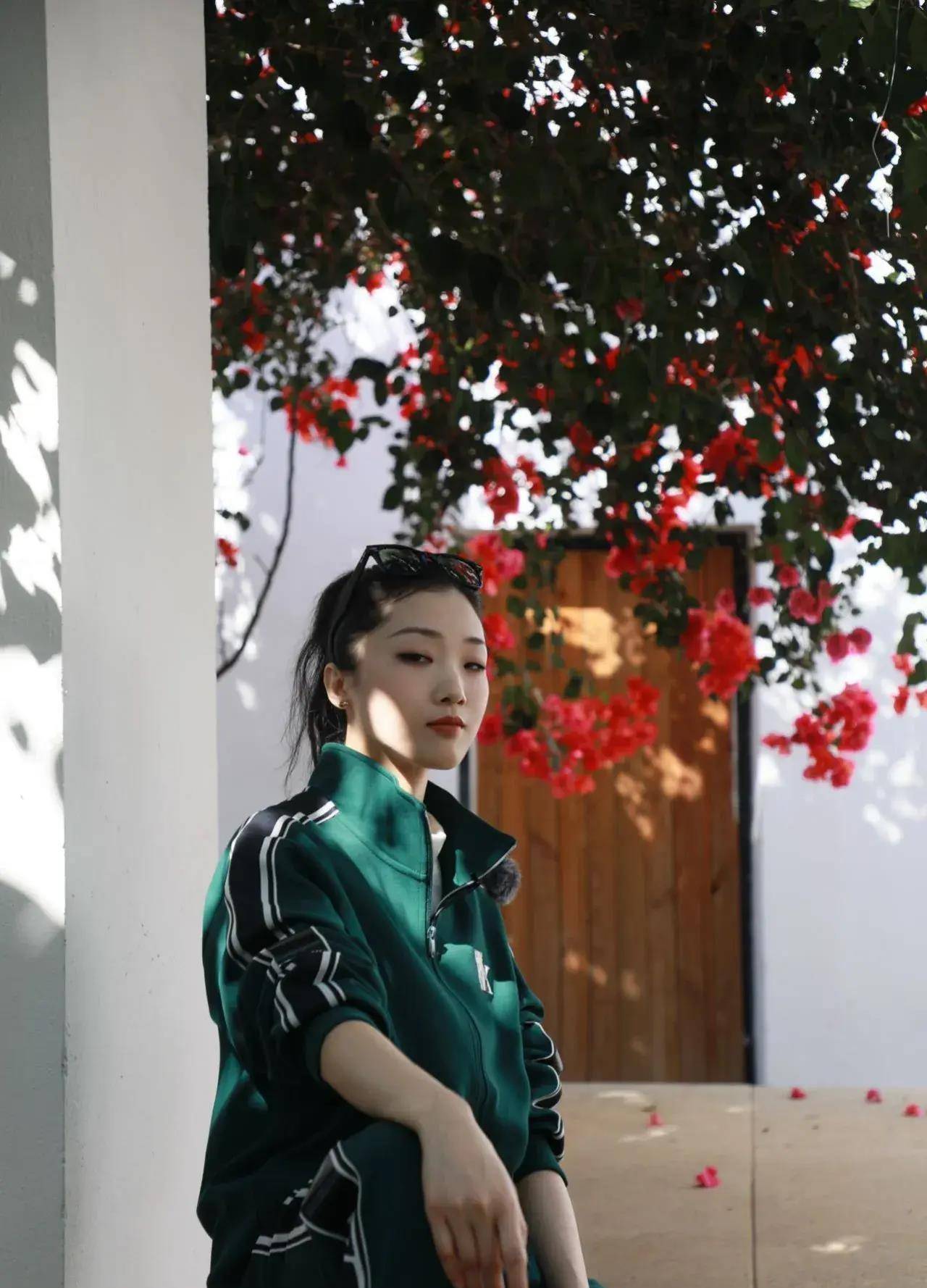参加爱奇艺hiphop音乐选秀节目中国有嘻哈》,随后相继推出个人原创