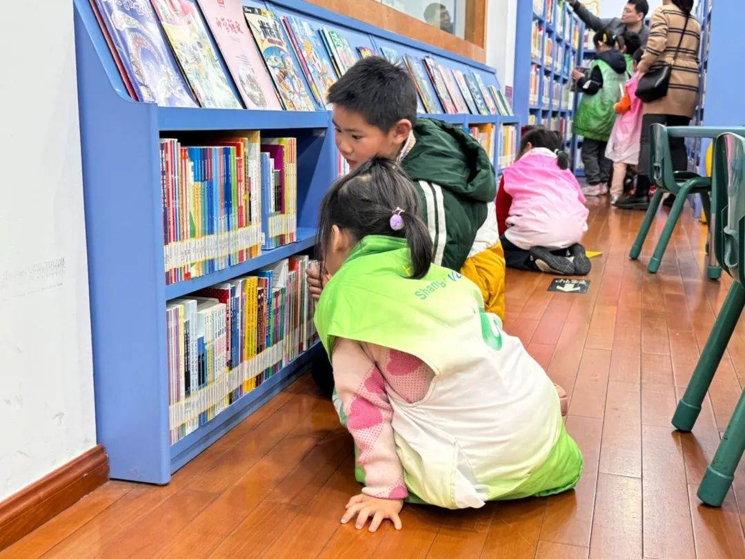 他们"变身"小小图书管理员,传递志愿服务正能量_活动_小朋友们_雷锋