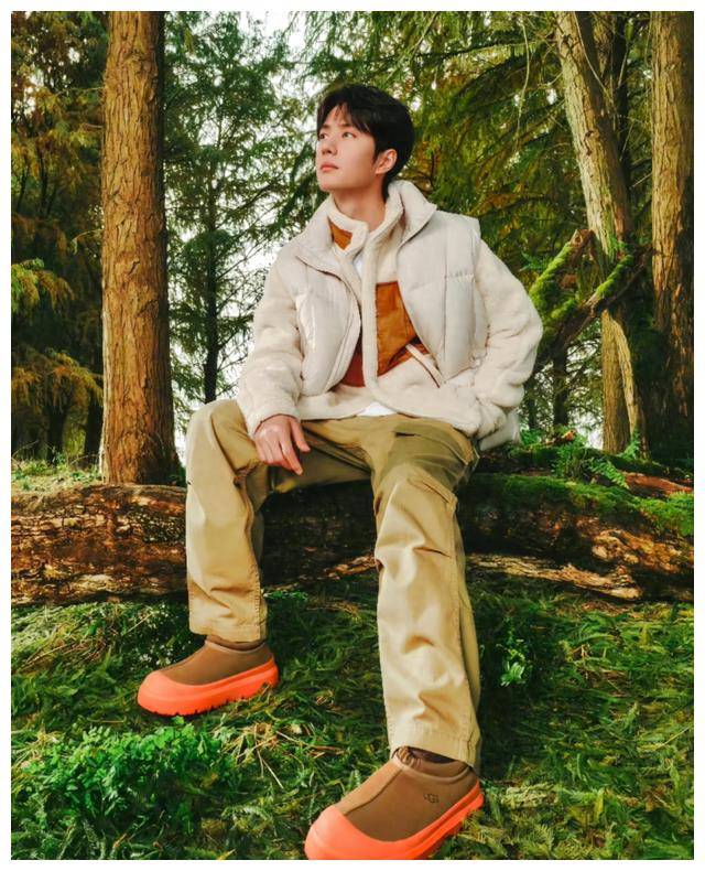 原创王一博现身巴黎代言任务顺利完成