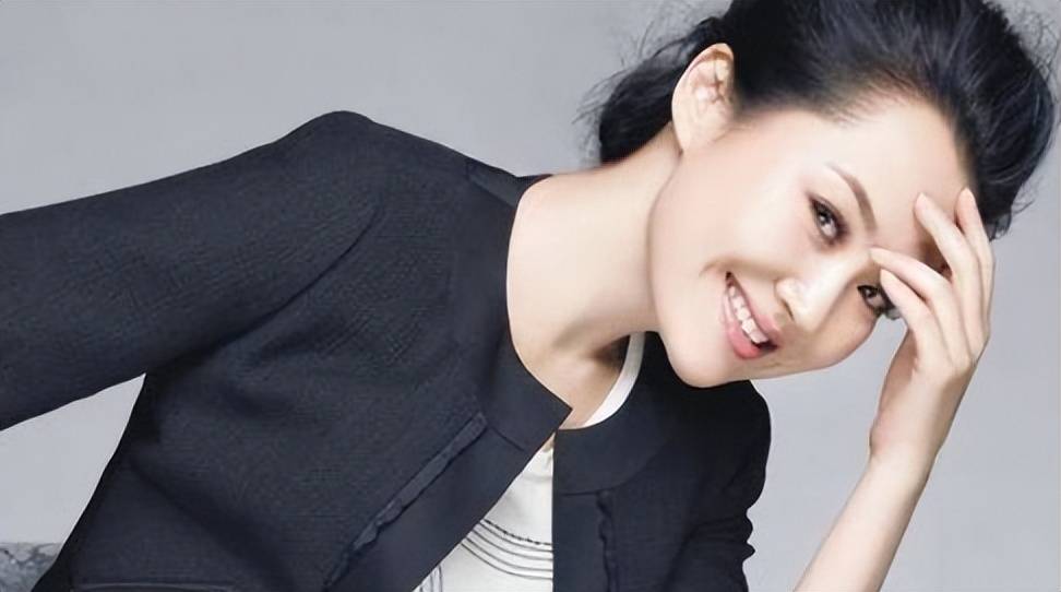 原创54岁许晴不婚不育终于承认如果他还在我早已是孩子妈妈了