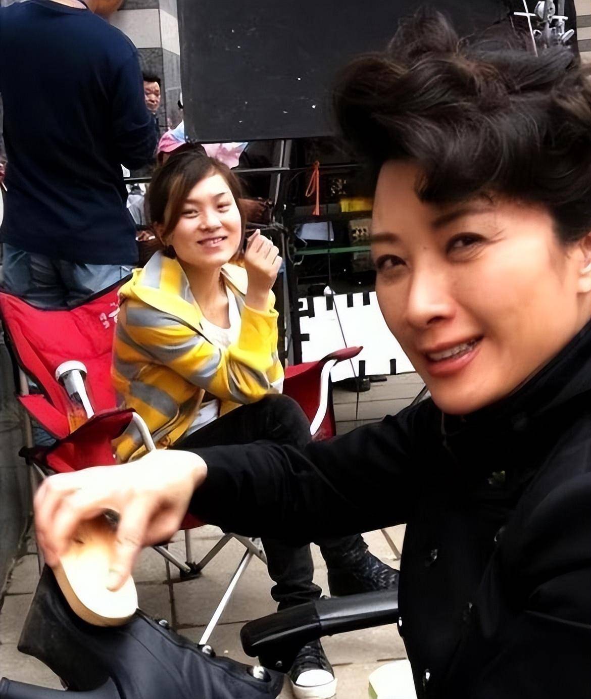 不服不行演员王静戏好人低调出道至今0绯闻60岁婚姻成迷