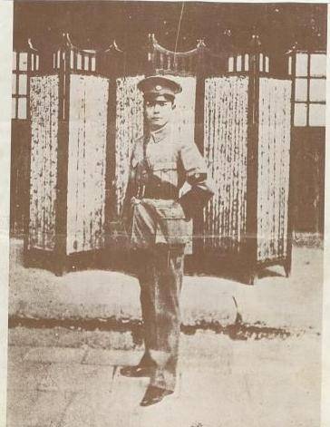 他是黄埔军校创始人之一,被老蒋骂不会带兵,后退出军界皈依佛门