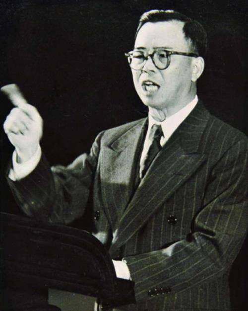 原创同甘共苦25载丈夫却爱上友妻妻子一怒之下将丈夫告上联合国