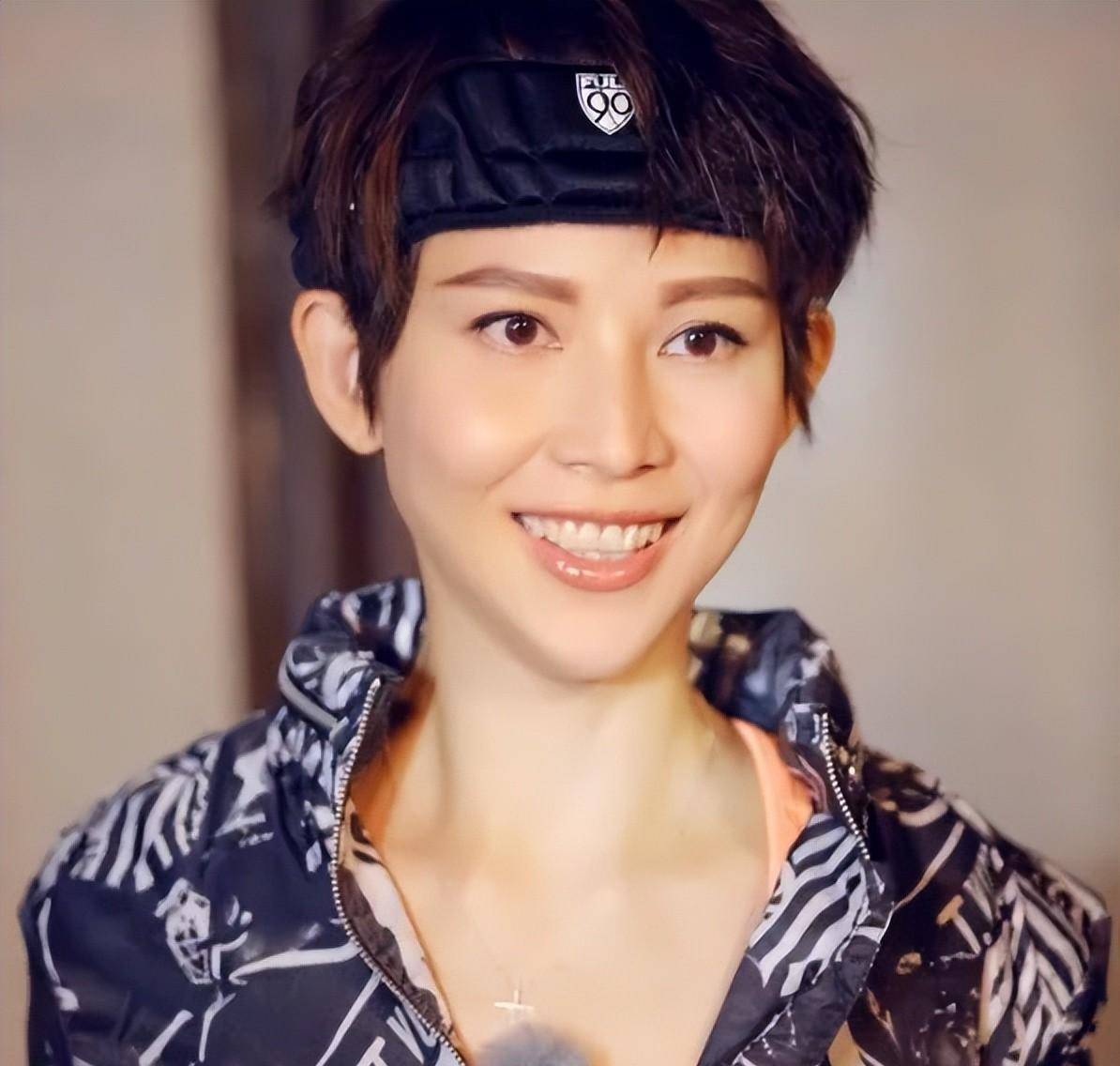 原创谁说杨丽坤之后再无美人80年代这9位女星的颜值同样很惊艳