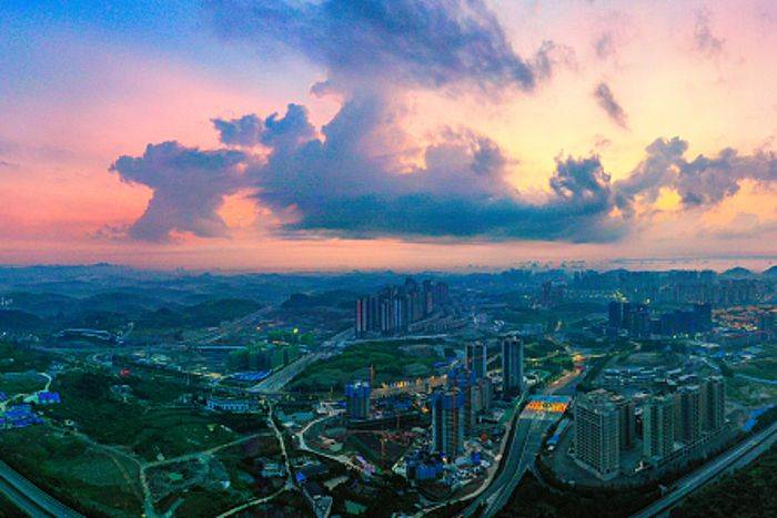 贵阳网·甲秀新闻讯近日,贵安新区管委会有关负责人到新区投资促进局