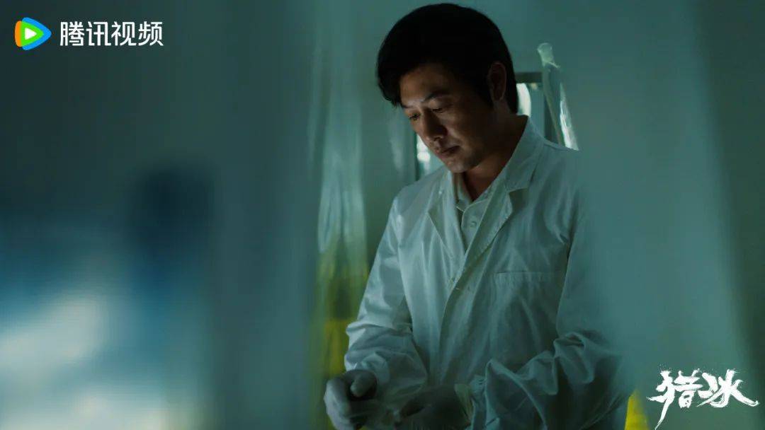 高群书是生活的痕迹成就了张颂文