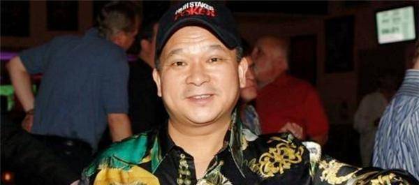 "原型:27岁一晚输100万,玩牌时爱在桌上放一种水果_赌场_扑克牌_澳门