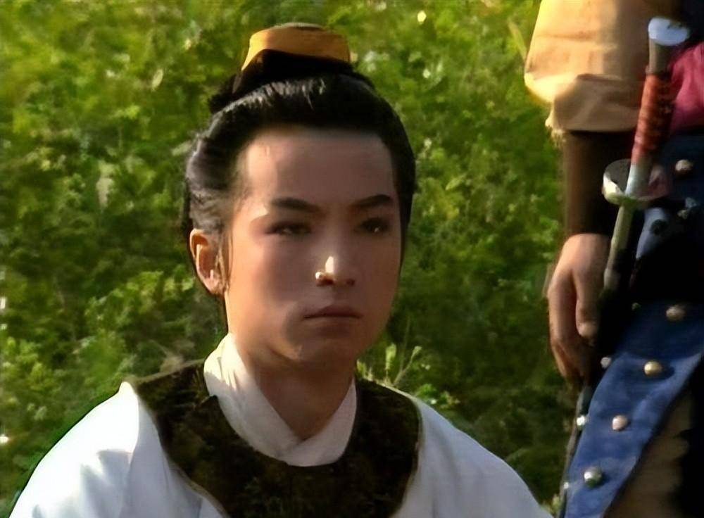 原创月下老人系朱绳惊醒梦中美人宝钗献灵药助王夫人病愈忆伤心往事