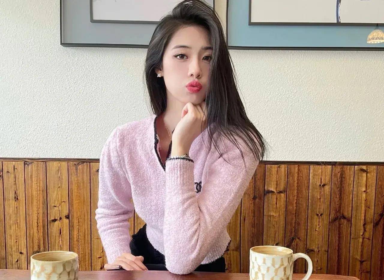 原创女子篮球员的传奇卓识天使之身下的篮球之魂
