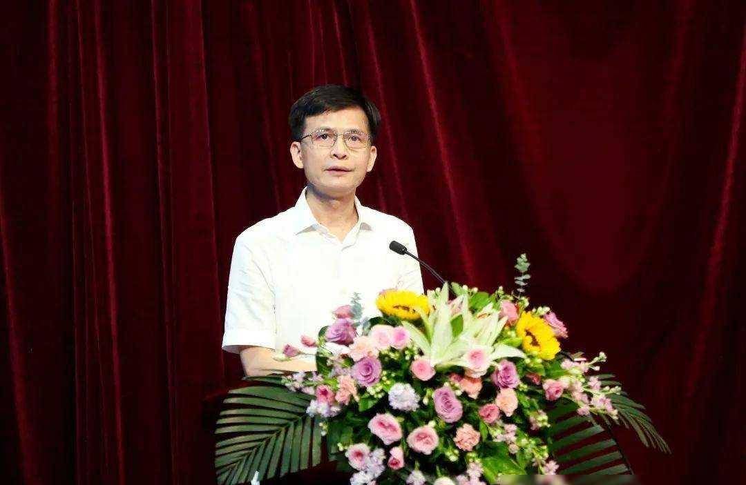 原创全国人大代表王旭建议中小学生每天都有一节体育课