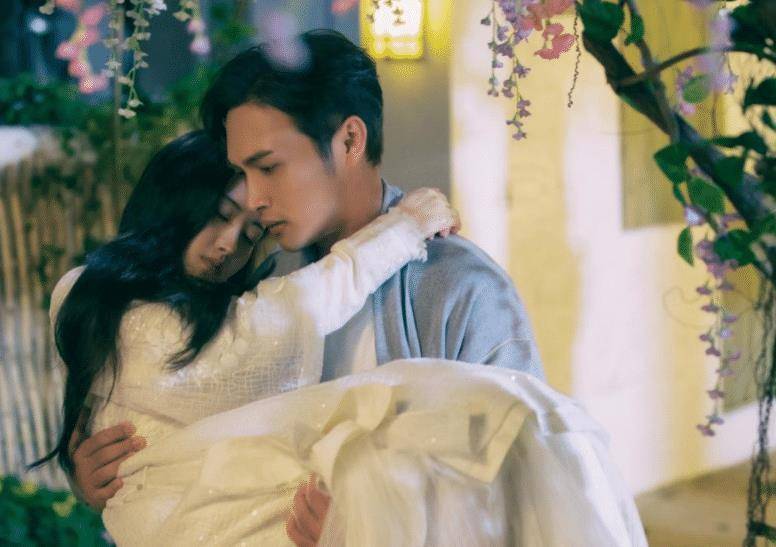 "《快本》持续发糖,超a女王携带忠犬来袭,被磕到了_景甜_张彬彬_网友