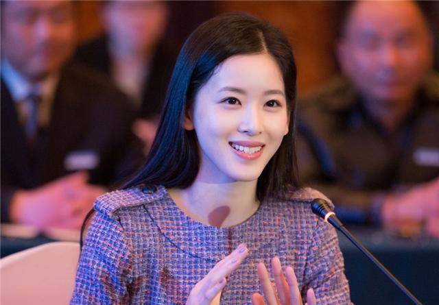 原创章泽天进阶史她可不是豪门小白兔她的野心藏在眼界里