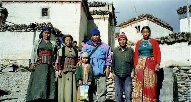 而在2008年的时期,尼泊尔政府就宣告木斯唐王国停止存在,就尼泊尔的