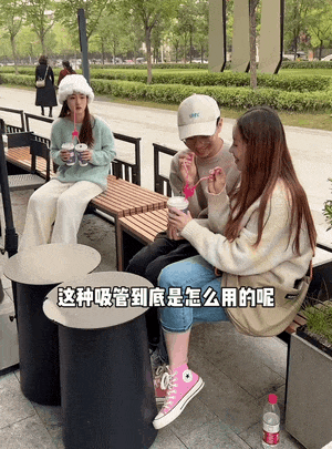 张小斐这身材称得上喜剧界第一人了可惜火了后没人捧