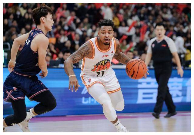 原创杜锋再现5上5下广东篮球助攻传承球队团结施展篮球魅力