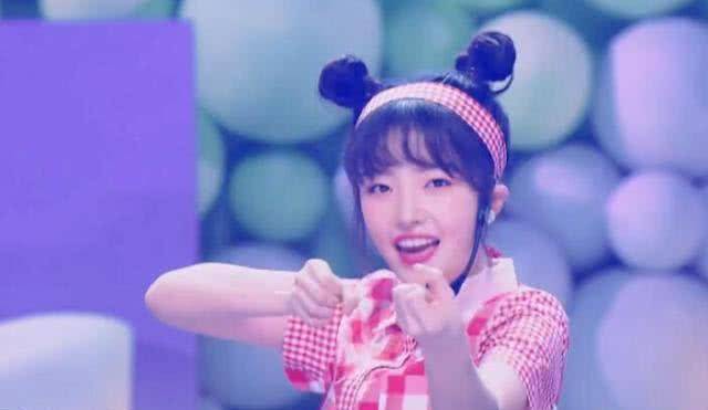 朱林雨表演有点甜有谁注意蔡徐坤的反应粉丝不吃醋