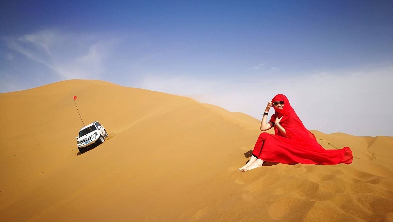 我们的接站,门票,吃饭都是她帮我们安排的,十分省心.