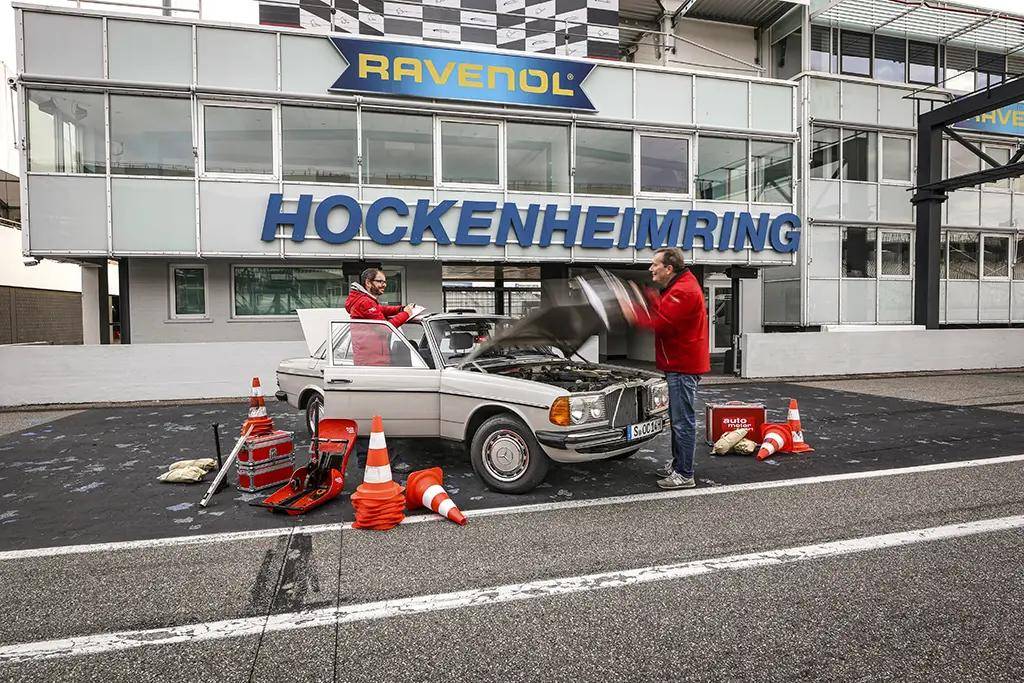 重回1982:梅赛德斯-奔驰230e的赛道狂欢_搜狐汽车_搜狐网