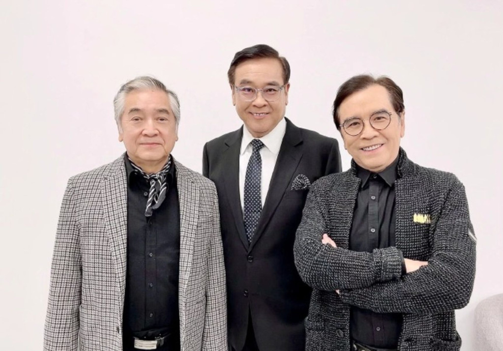 秦沛(左),姜大卫(右)与导演尔冬升是圈中有名的三兄弟.▲狄龙近照.