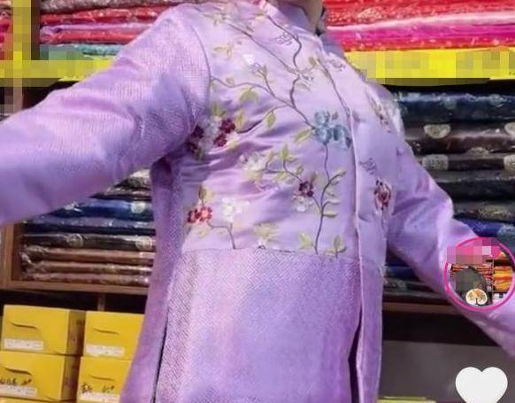 原创大连90后姑娘直播卖寿衣为逝者化妆穿衣不敢跟人介绍职业