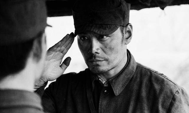 一觉醒来不见了大部队,只有一人一马置身荒野中_刘建国_川马_鲍奇辰