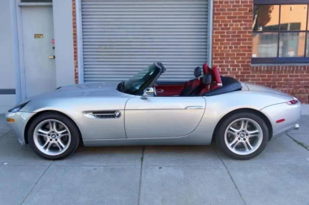 来自2001年的低里程宝马z8即将拍卖!_搜狐汽车_搜狐网