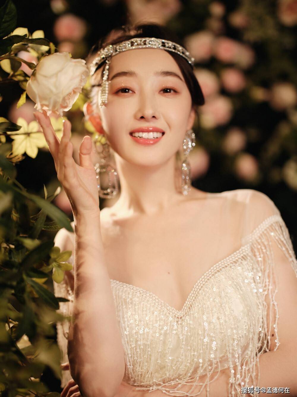 原创这谁顶得住嘛蒋梦婕这身材竟然这么饱满性感