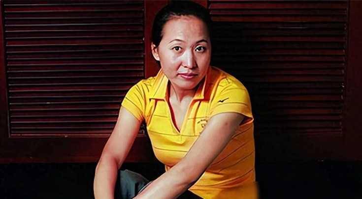 原创东方神鹿王军霞退役移居国外3个孩子3个爹现家庭生赢