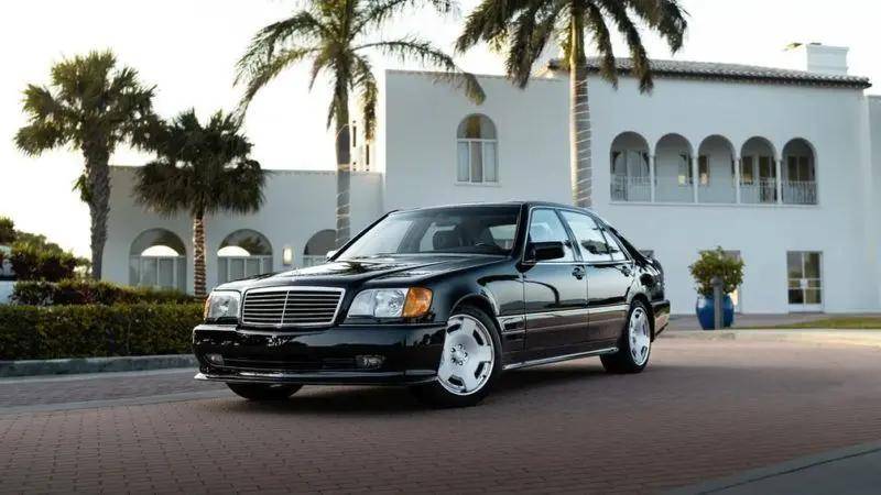 renntech把"大水牛"肺活量加大,老奔驰v12引擎能爆发615匹马力_搜狐