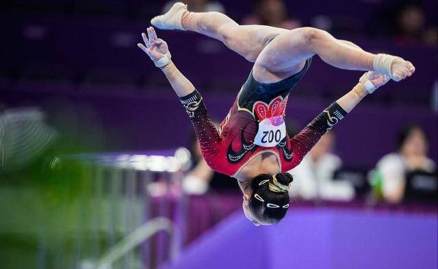 原创中国体操队在阿塞拜疆世界杯喜夺金银备战巴黎奥运表现稳定