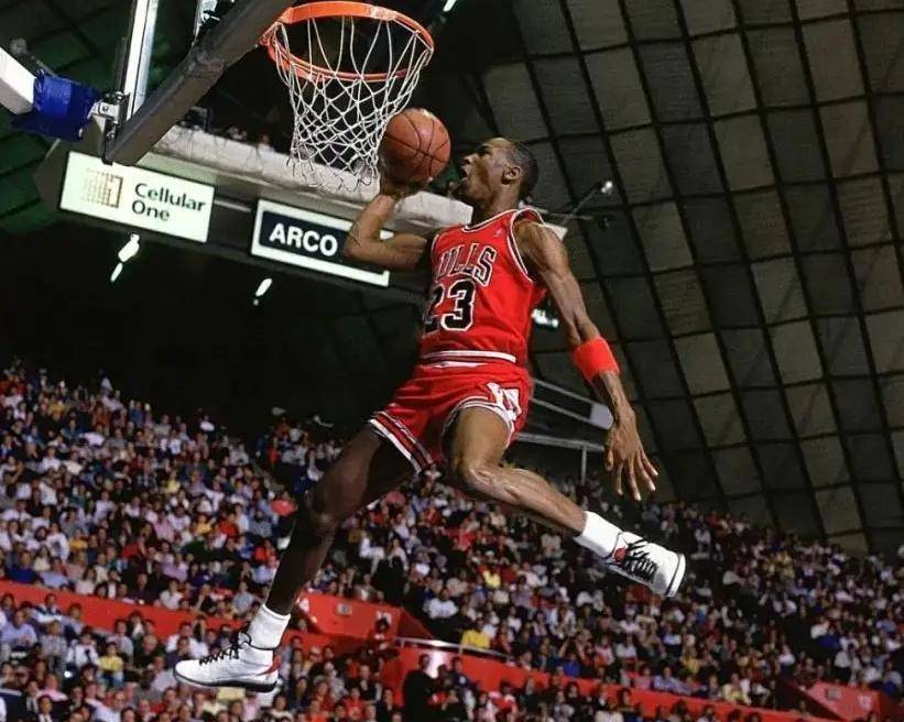 原创个人数据荣耀乔丹比不过詹姆斯但乔丹有6个总冠军赢了