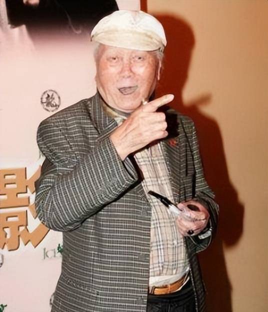 1994年,安徽农村两兄弟突然得知:父亲是特工,弟弟是巨星成龙_生活