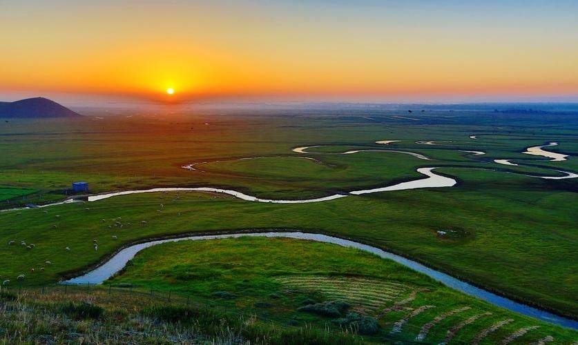 着急南下, 不然我们倒可以建议他们二人去张家口张北坝上草原去游玩一