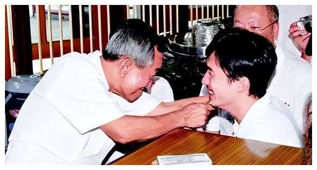 梁朝伟改变人生赌王拜托除魔白龙王预知生死