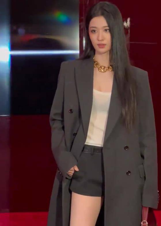 原创时尚活动生图白鹿丰满有料被莫文蔚的脸吓到倪妮穿的啥