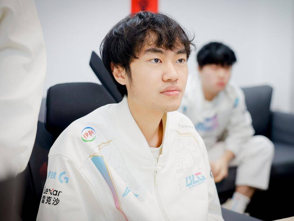 knight粉丝群要求太高,加入需要回答一个问题,真爱粉都回答不出来_kni