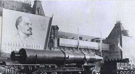 钱学森毫无疑问的是中国导弹之父,而导弹作为一种战略性的武器,一开始