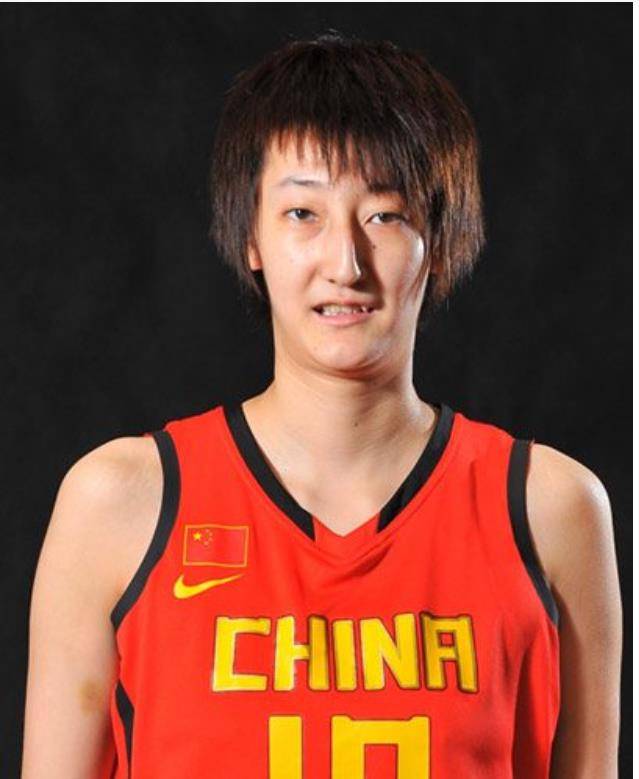 原创她曾是女篮第一后卫负气离开地方队被郑薇劝回现状如何