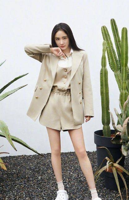 原创懒理与恋情风波杨幂再拍美照看完3cm罗鸟腿懂直男眼光了